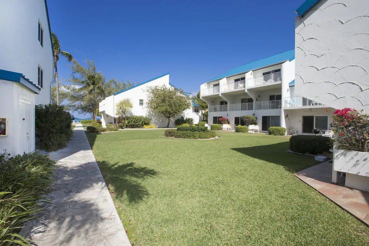 Villas Of The Galleon Seven Mile Beach Kültér fotó