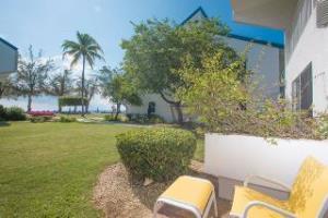 Villas Of The Galleon Seven Mile Beach Kültér fotó
